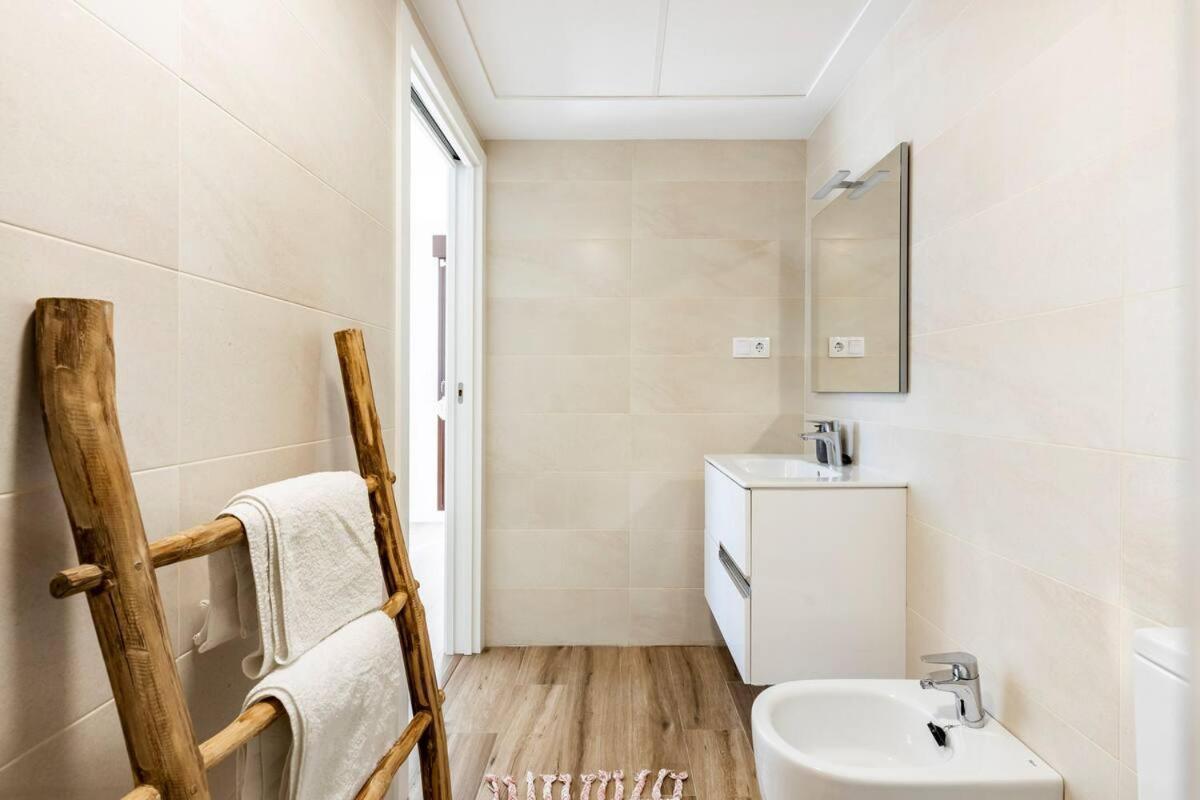 Luxury Designer Apartment - Unbeatable Sea Views 阿桂拉斯 外观 照片