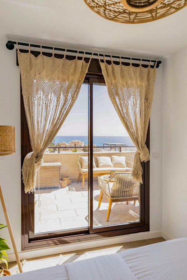 Luxury Designer Apartment - Unbeatable Sea Views 阿桂拉斯 外观 照片